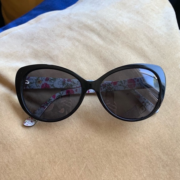 Isaac Mizrahi Sunglasses - Picture 3 of 8